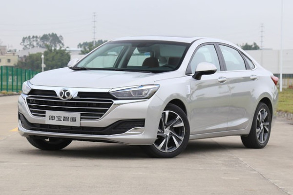 Седан среднего размера U7/EU7